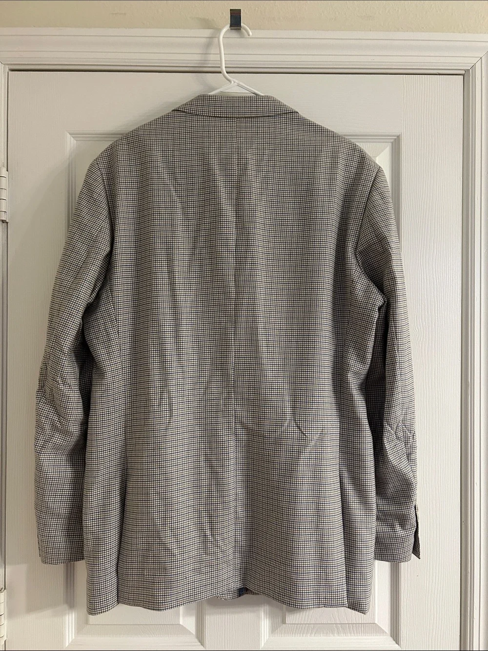Men's Gray Check Blazer - Classic Sport Coat